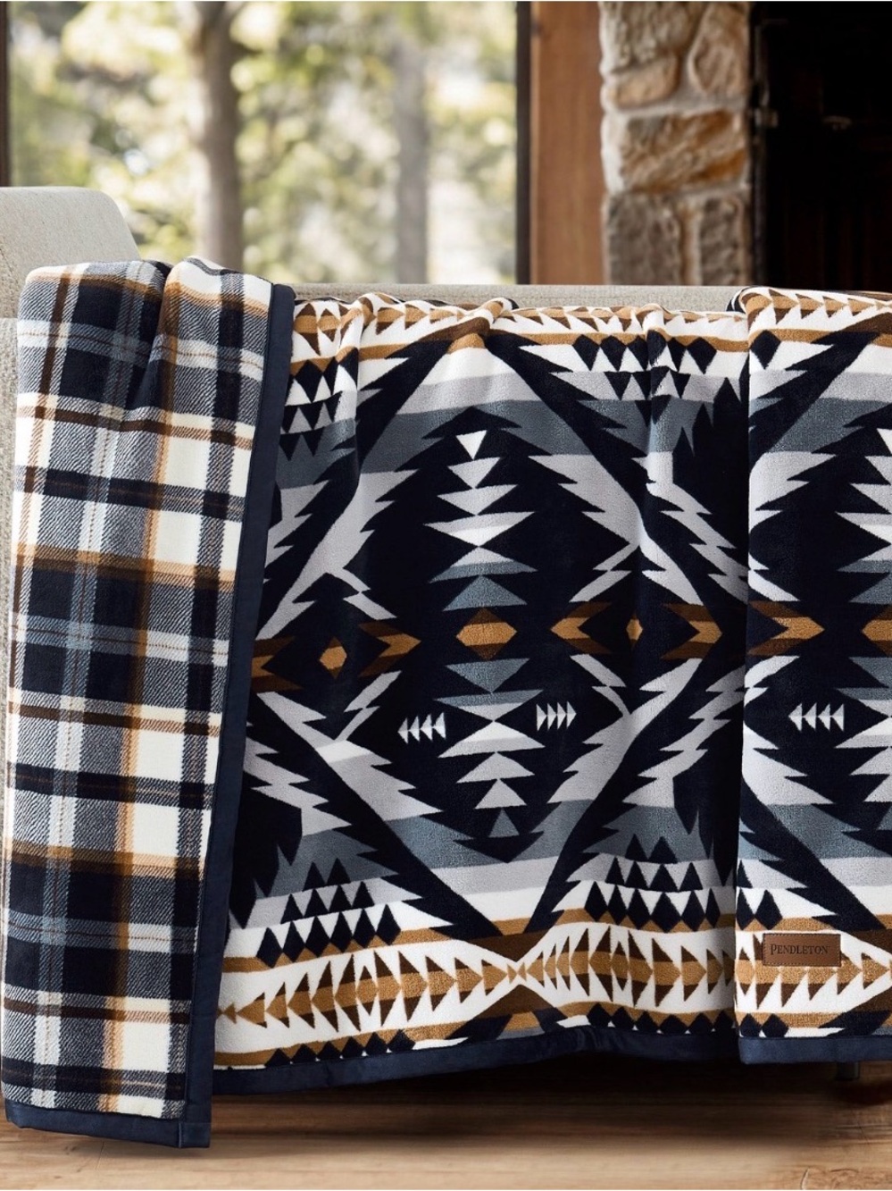 BRAND NEW! Pendleton Reversible Plush Throw-Opal Vista - Picture 2 of 6